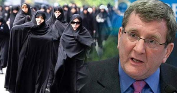 ANGRY Mayor Tells Muslim Refugees: We Don't Bow to Sharia Law and We ...